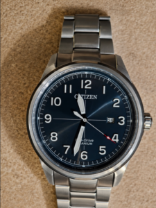 Citizen Erkek Kol Saati Titanyum Gümüş Kordon Yeşil Kadran 42MM Safir Cam 10 ATM